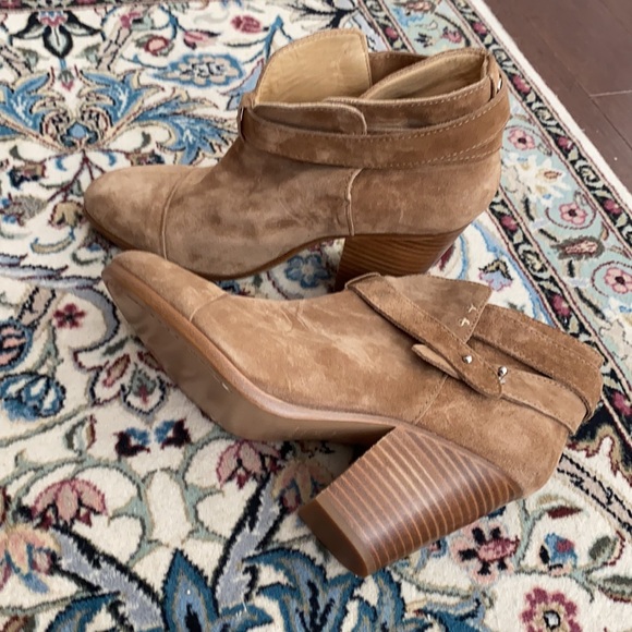 Ankle boots - Picture 2 of 3
